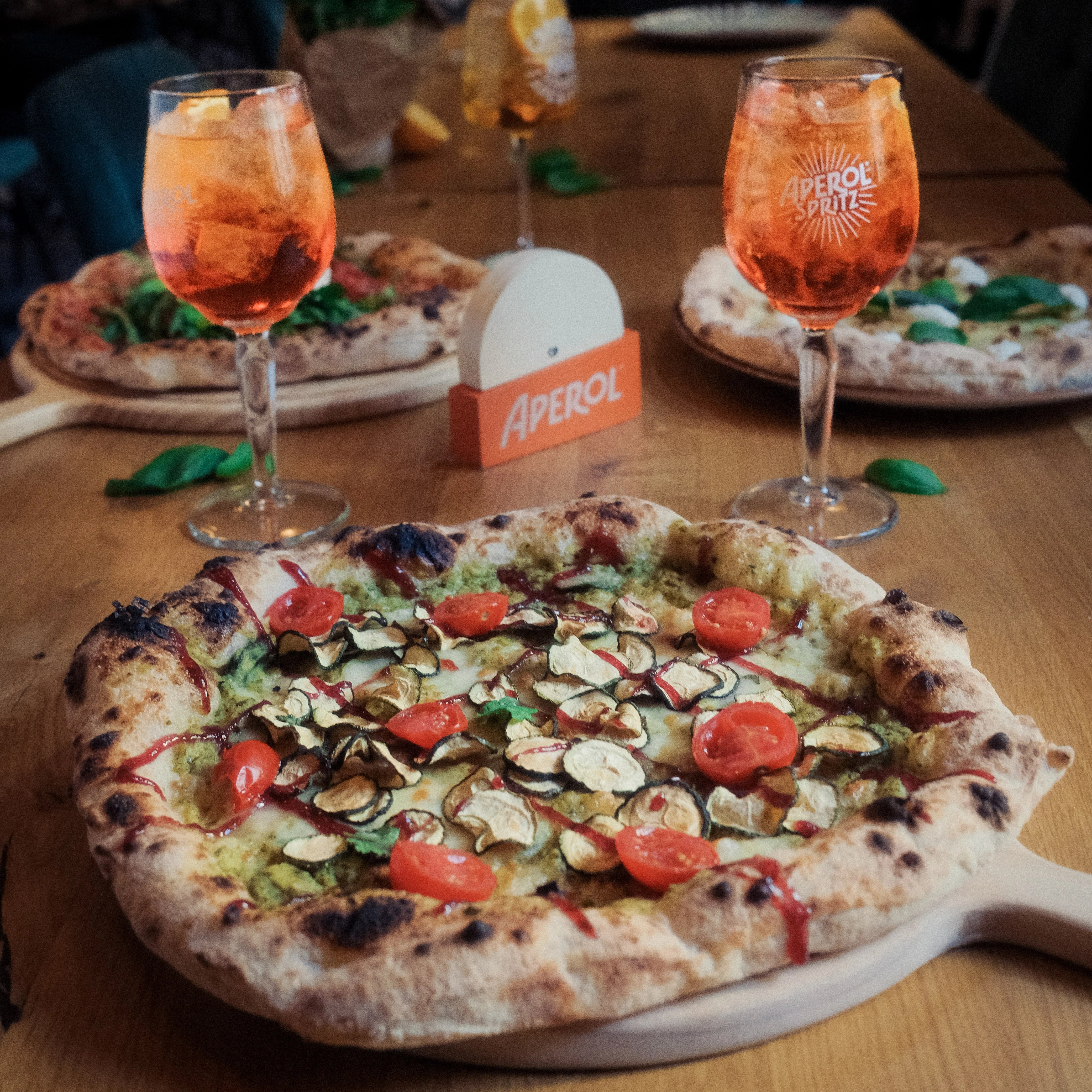 APEROL PIZZA CUTTER WITH STYLISH WOODEN BLOCK - Image 5